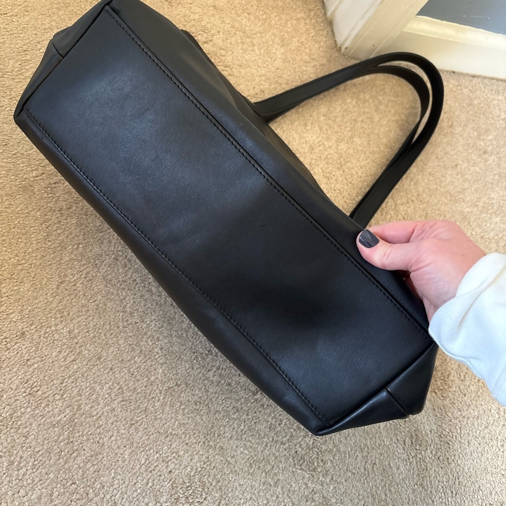 Quince Black Leather Tote Bag - Picture 2 of 8